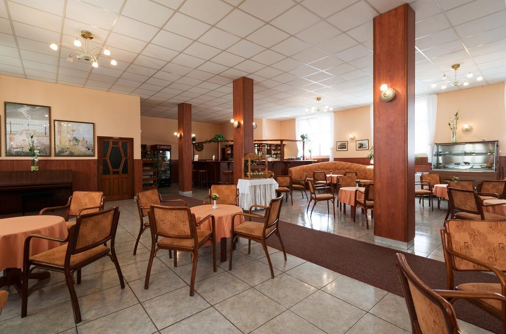 Hotel Ensana Pro Patria Pieszczany Zewnętrze zdjęcie