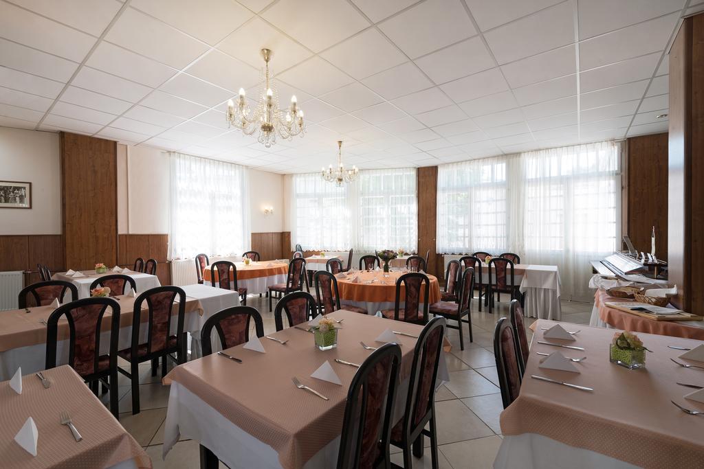 Hotel Ensana Pro Patria Pieszczany Zewnętrze zdjęcie