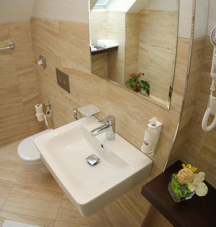 Hotel Ensana Pro Patria Pieszczany Zewnętrze zdjęcie