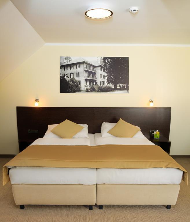 Hotel Ensana Pro Patria Pieszczany Zewnętrze zdjęcie